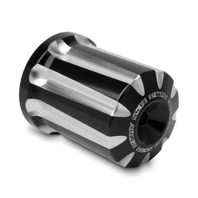 18 Oliefilters -tanks en onderdelen